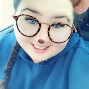 Meet your Posher, Megan